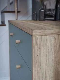 Garderobe Whenua Salbei
