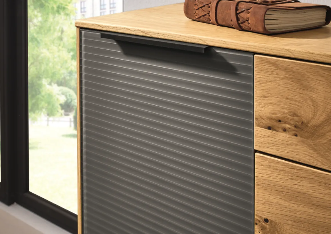 Mondo Garderobe Aralia