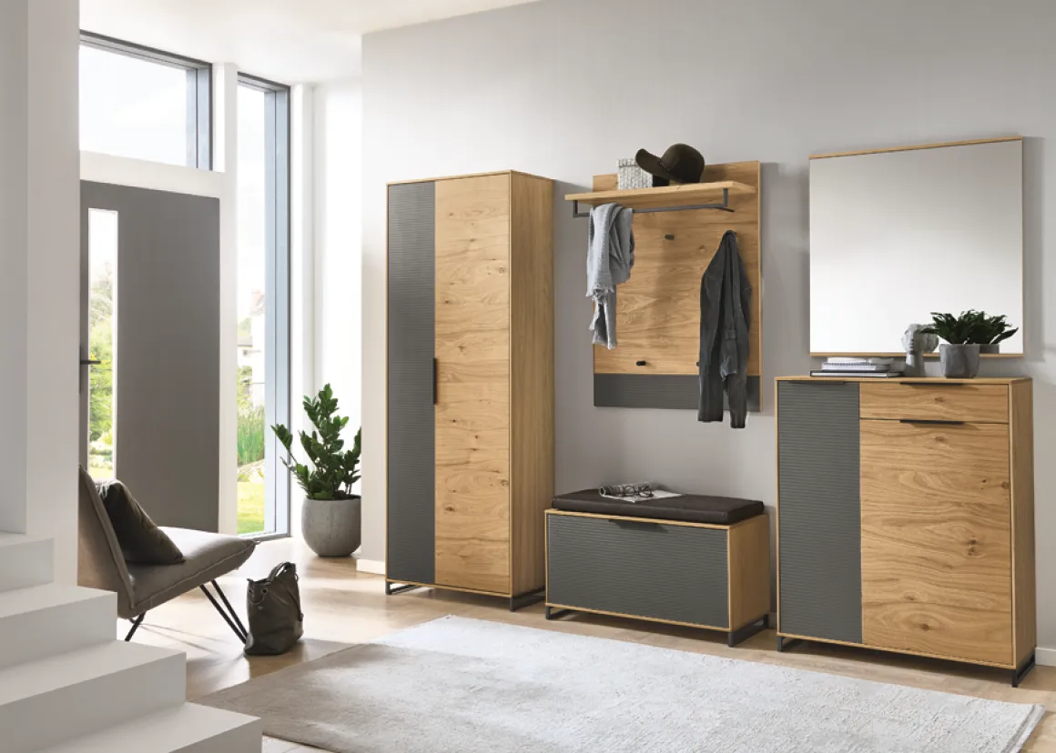 Mondo Garderobe Aralia